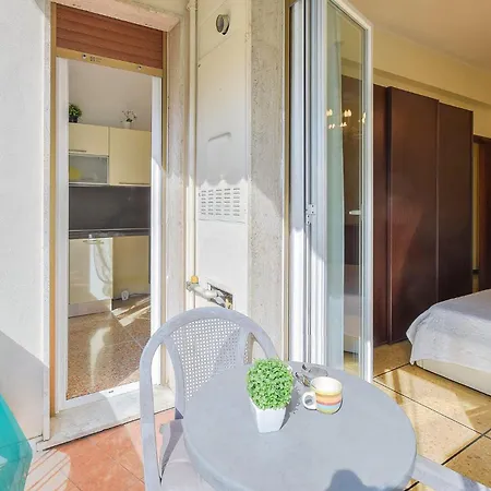 Apartamento 1 Bedroom Lovely In *